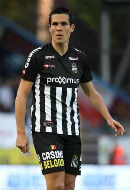 Jupiler Pro League - Charleroi verslaat Kortrijk in heenwedstrijd finale play-off 2