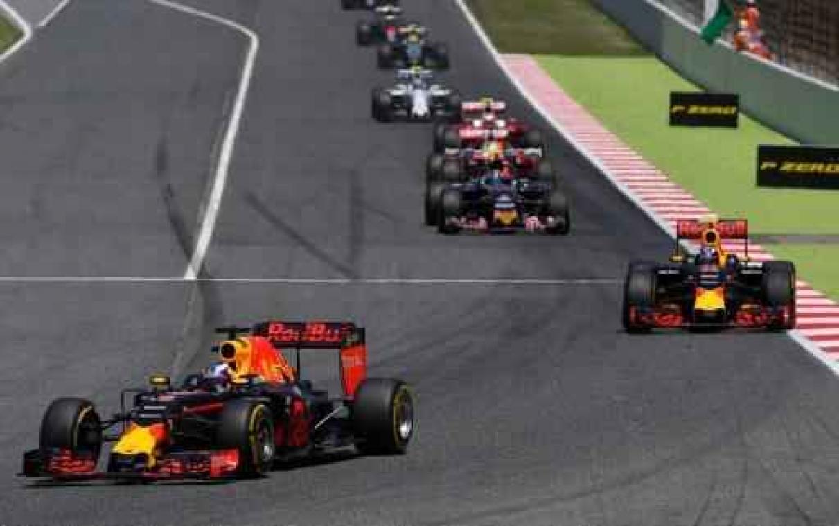 Max Verstappen zorgt voor stuntzege in GP F1 van Spanje