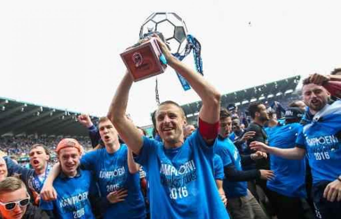 Timmy Simons voetbalt ook volgend seizoen voor Club Brugge