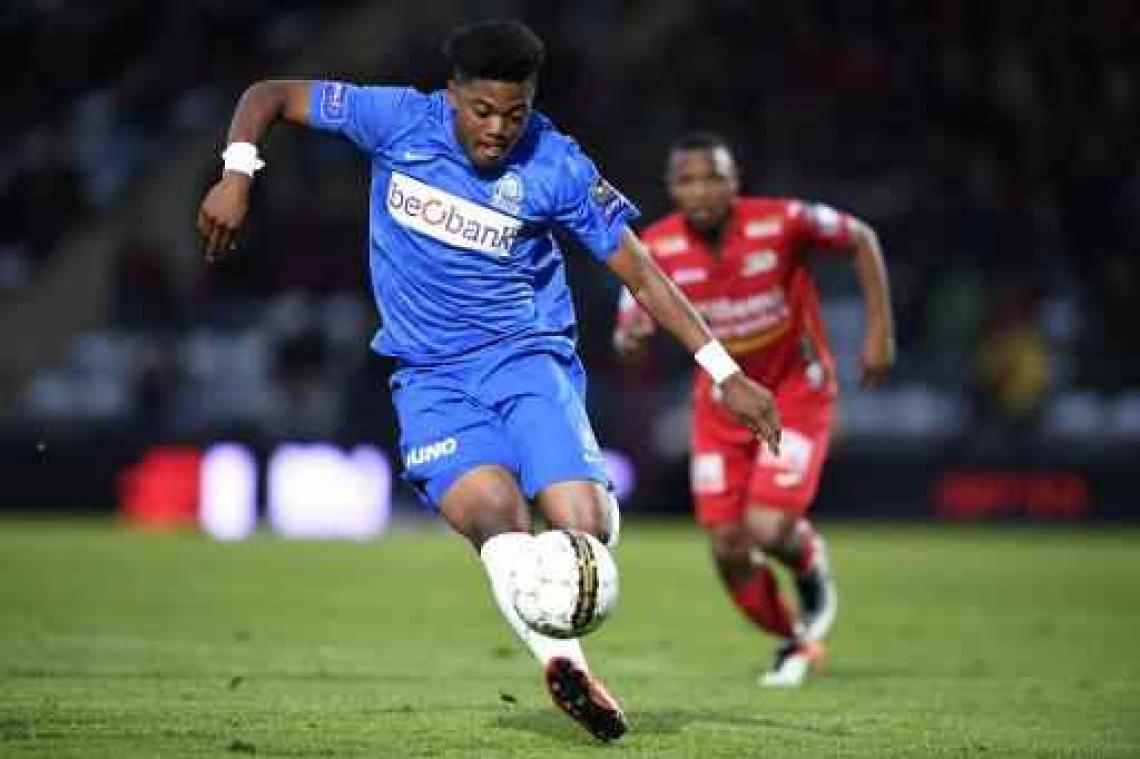 Toptalent Leon Bailey blijft Racing Genk trouw