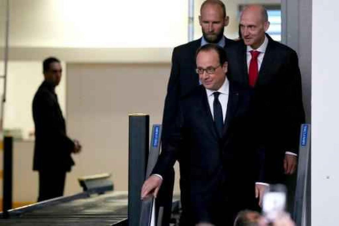 François Hollande bevestigt dat vliegtuig EgyptAir neergestort is
