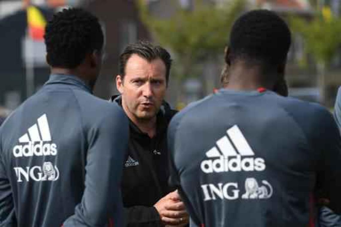 Tien Duivels tekenen present op eerste oefensessie aan zee