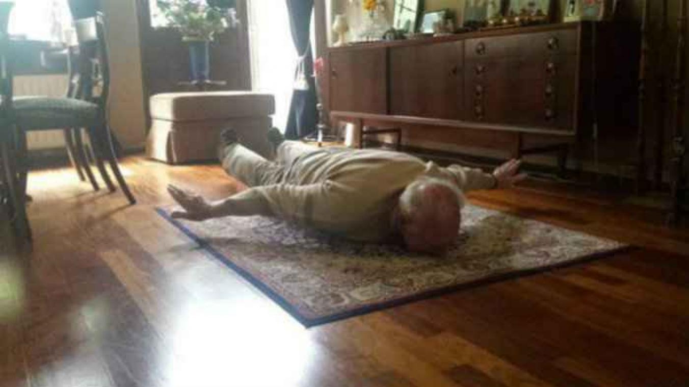 Zelfs grootvader Van Persie doet mee aan #Persieing