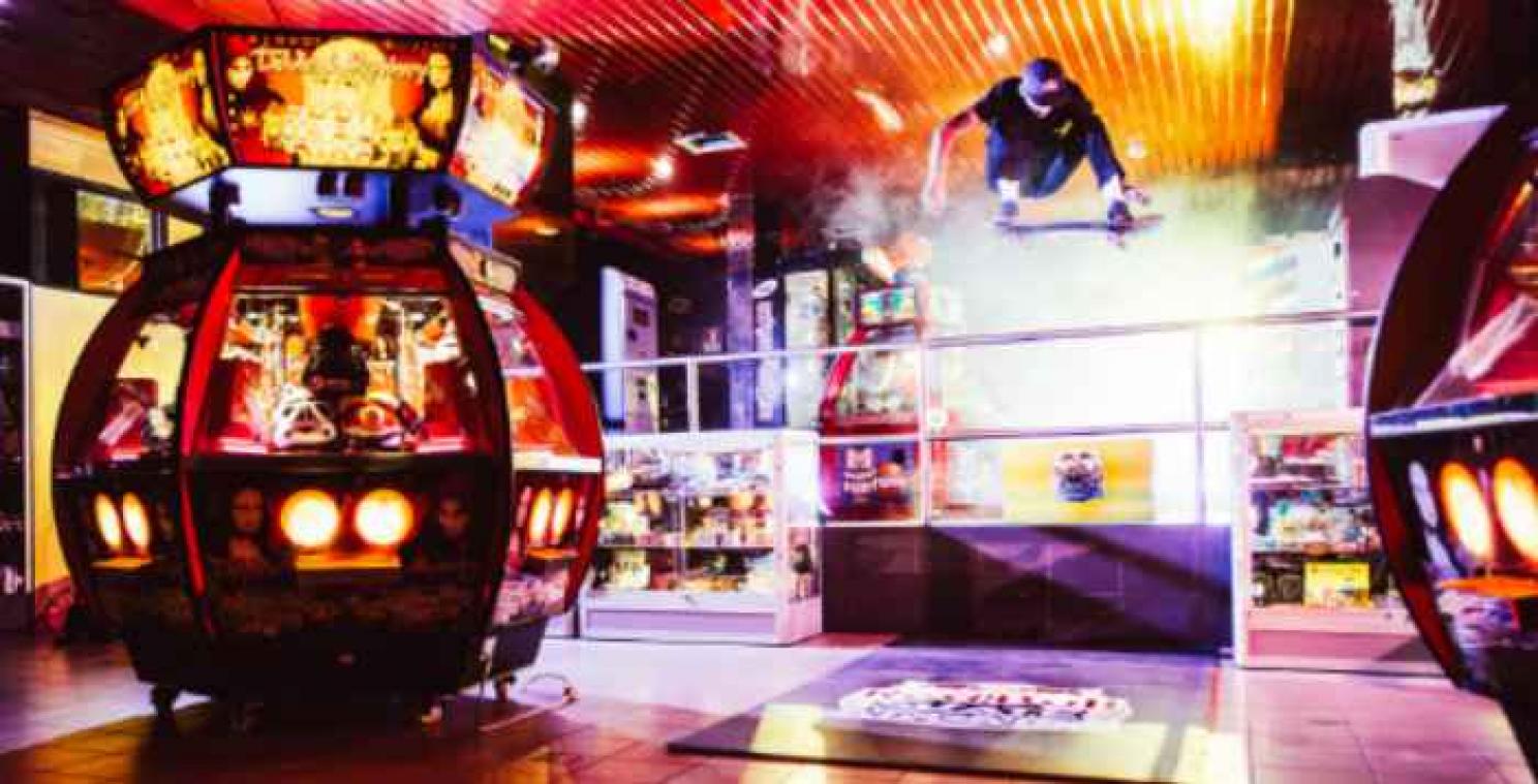 Skaterboys en girls, verenig jullie voor de Red Bull Skate Arcade!