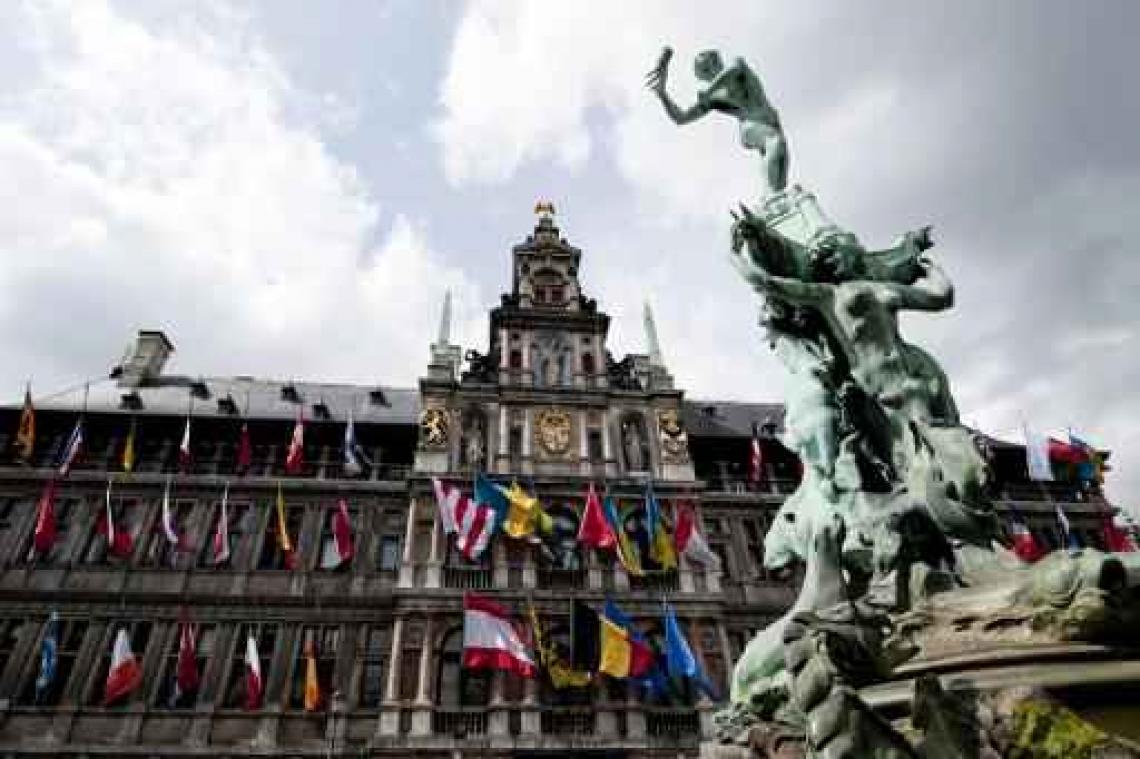 Stad Antwerpen opent rouwregister voor Gaston Berghmans