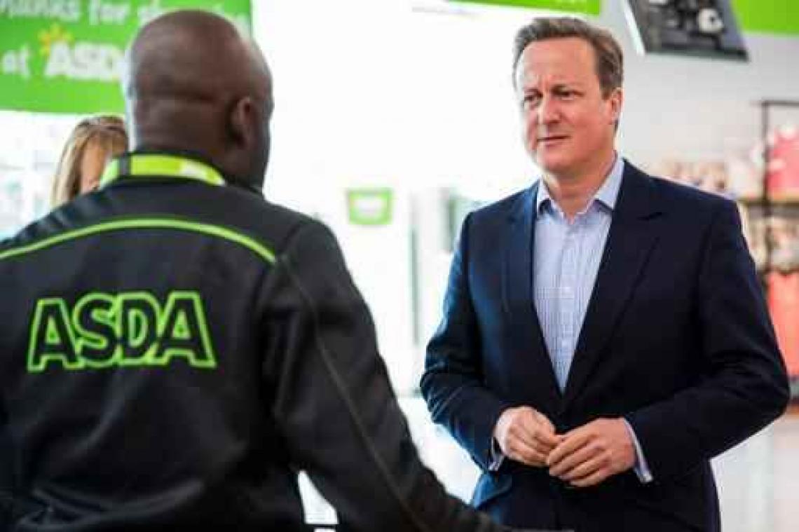 David Cameron noemt Trump "gevaarlijk", maar zegt dat hij welkom is in Downing Street