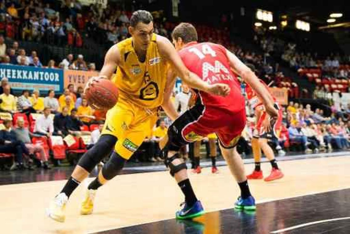 Scooore League - Oostende staat opnieuw voor na makkelijke zege tegen Limburg United