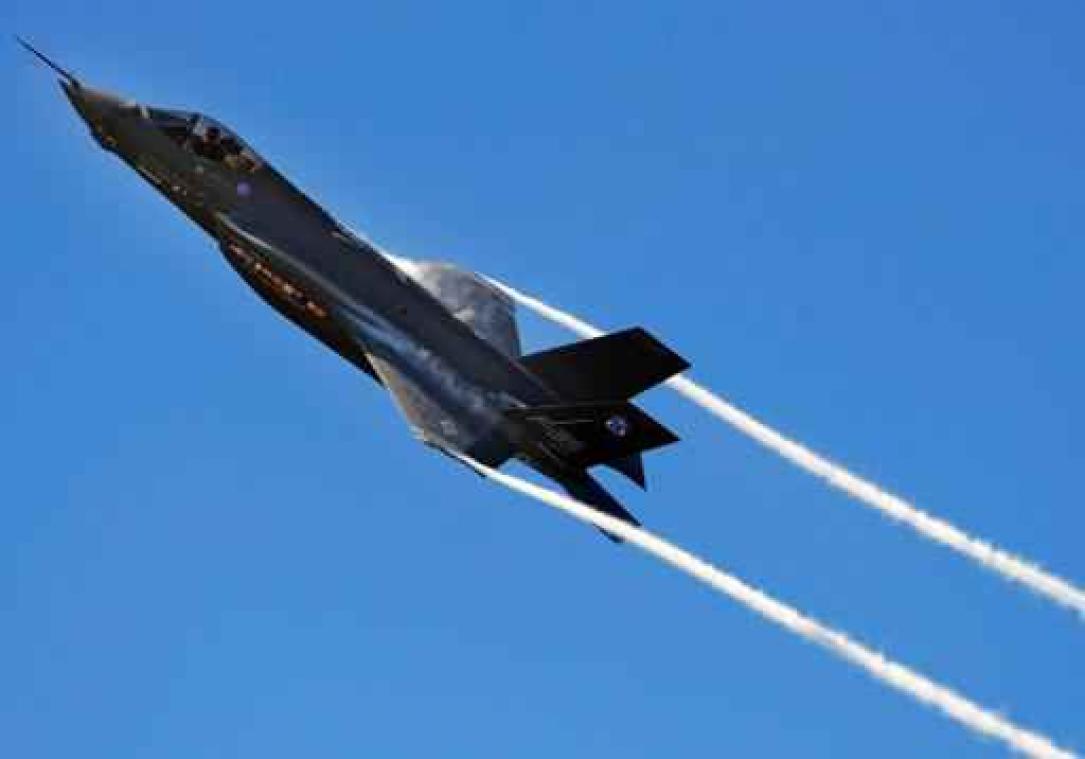 Eerste Joint Strike Fighters op Europese bodem geland in Leeuwarden