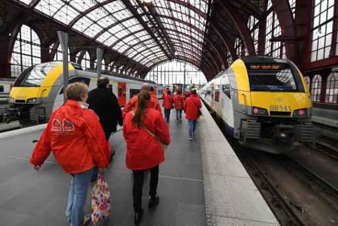 Eerste militanten gearriveerd aan Noordstation