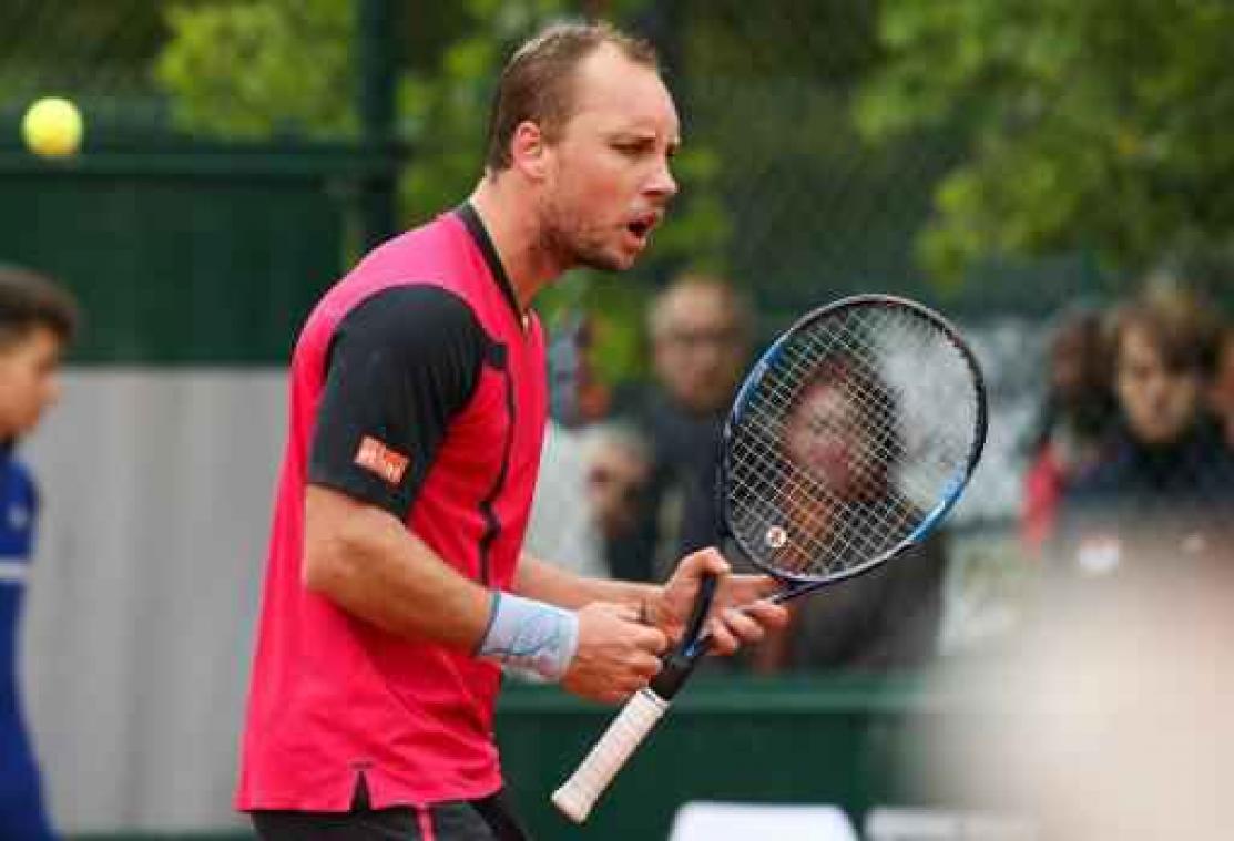 Steve Darcis in straight sets naar tweede ronde op Roland Garros