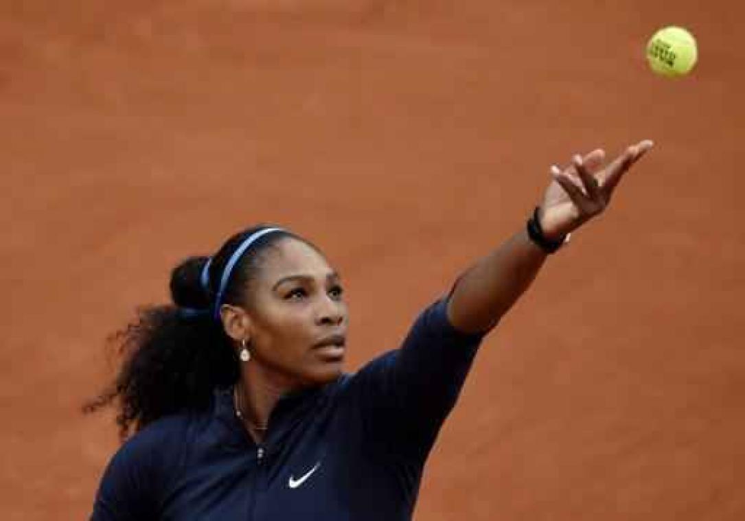 Titelverdedigster Serena Williams snelt in 42 minuten naar tweede ronde op Roland Garros