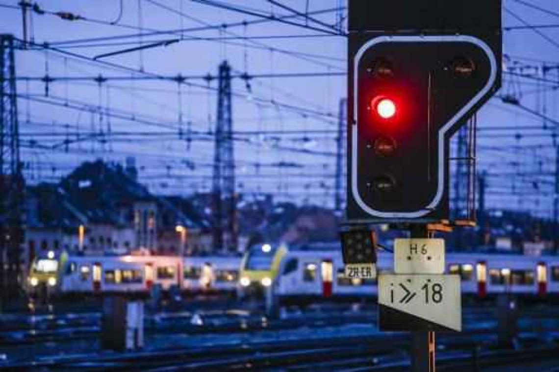 Franstalige spoorvakbonden roepen op tot nationale staking vanaf 22.00 uur