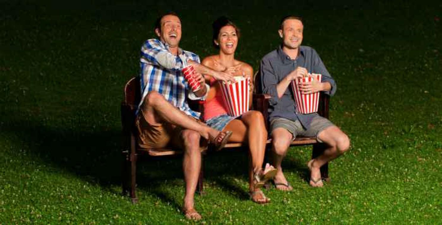 DIY: Zo maak je je eigen outdoorcinema!