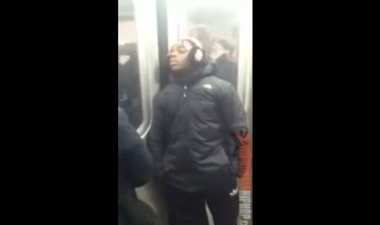 Val nooit in slaap tegen een metrodeur