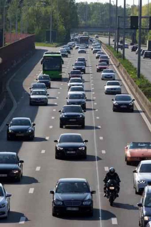 Avondspits op Vlaamse snelwegen vroeger gestart door spoorstaking