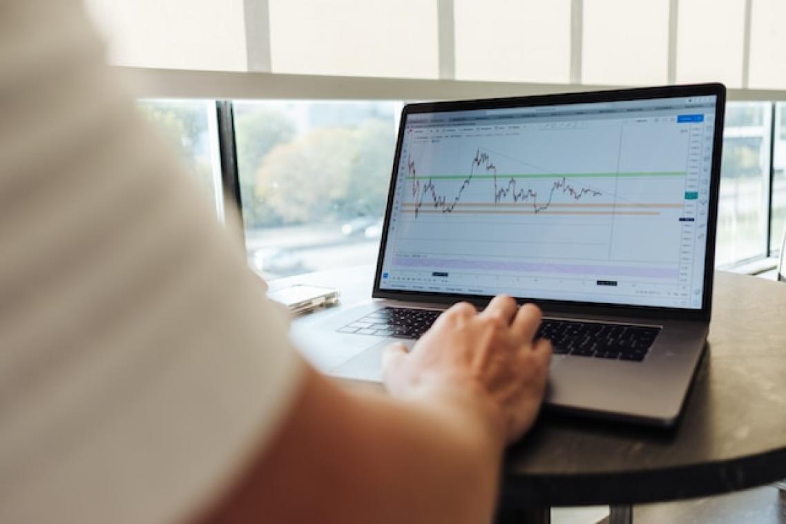Waar moet je op letten als je een cryptovaluta platform zoekt?