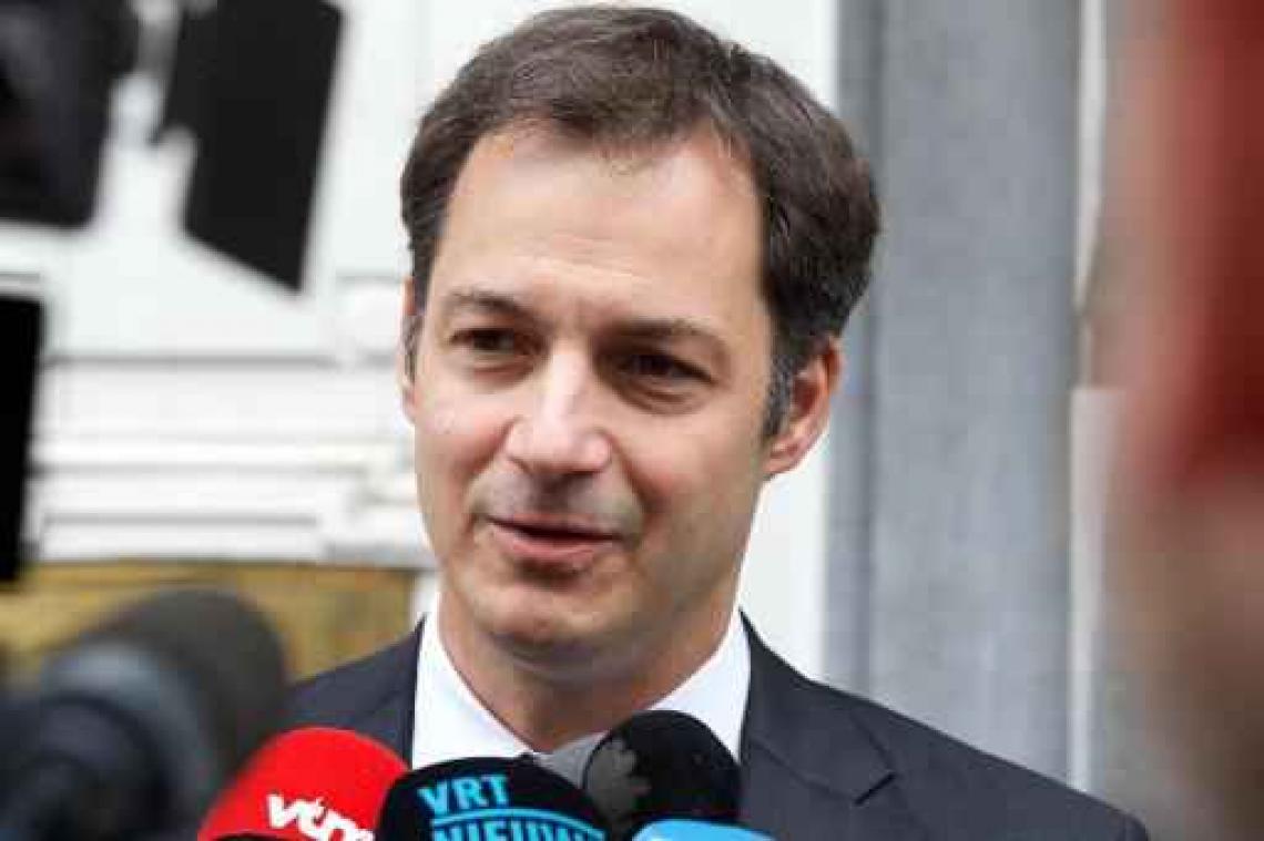 De Croo verwijt PS "onrust te stoken bij bpost en Proximus"