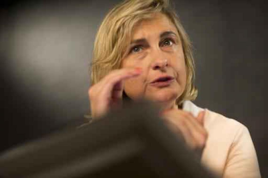 Crevits hertimmert ook verlofstelsel leerkrachten