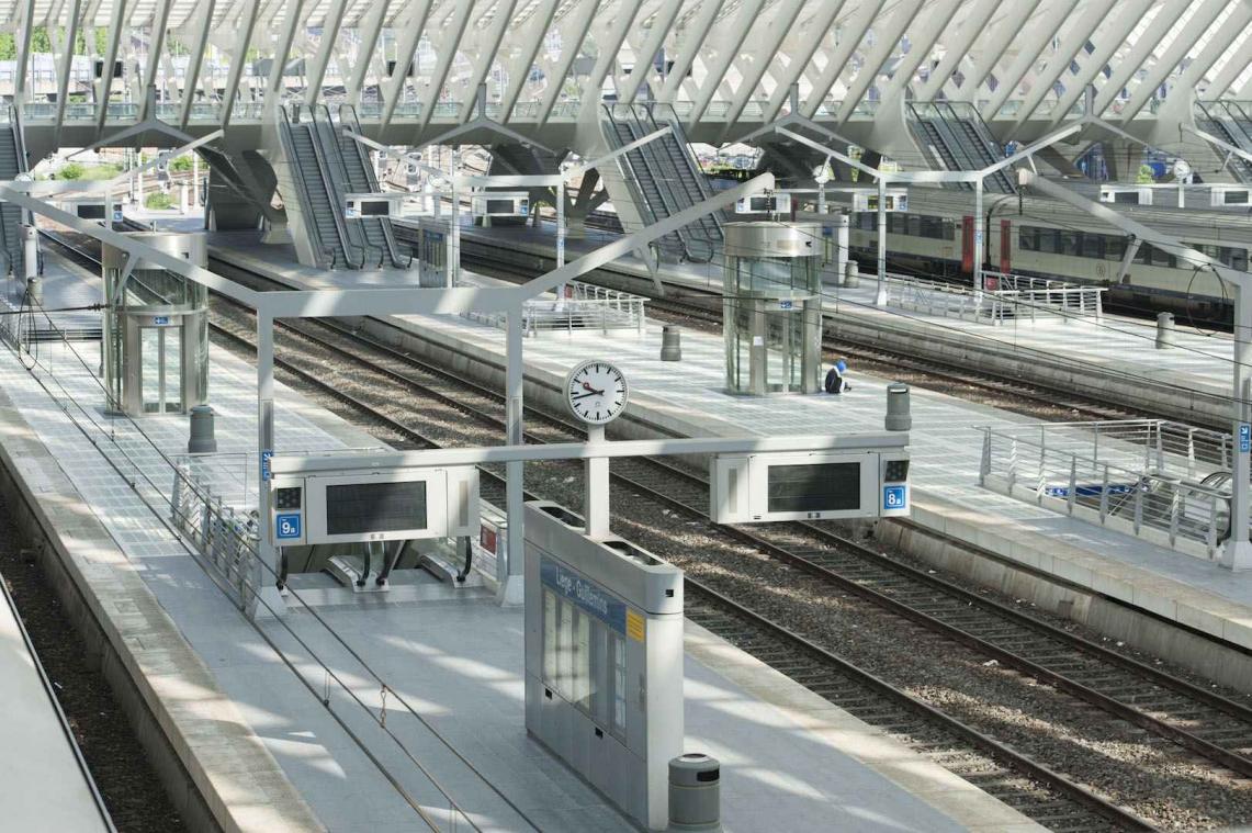 Peeters wil boetes voor wilde stakers bij het spoor