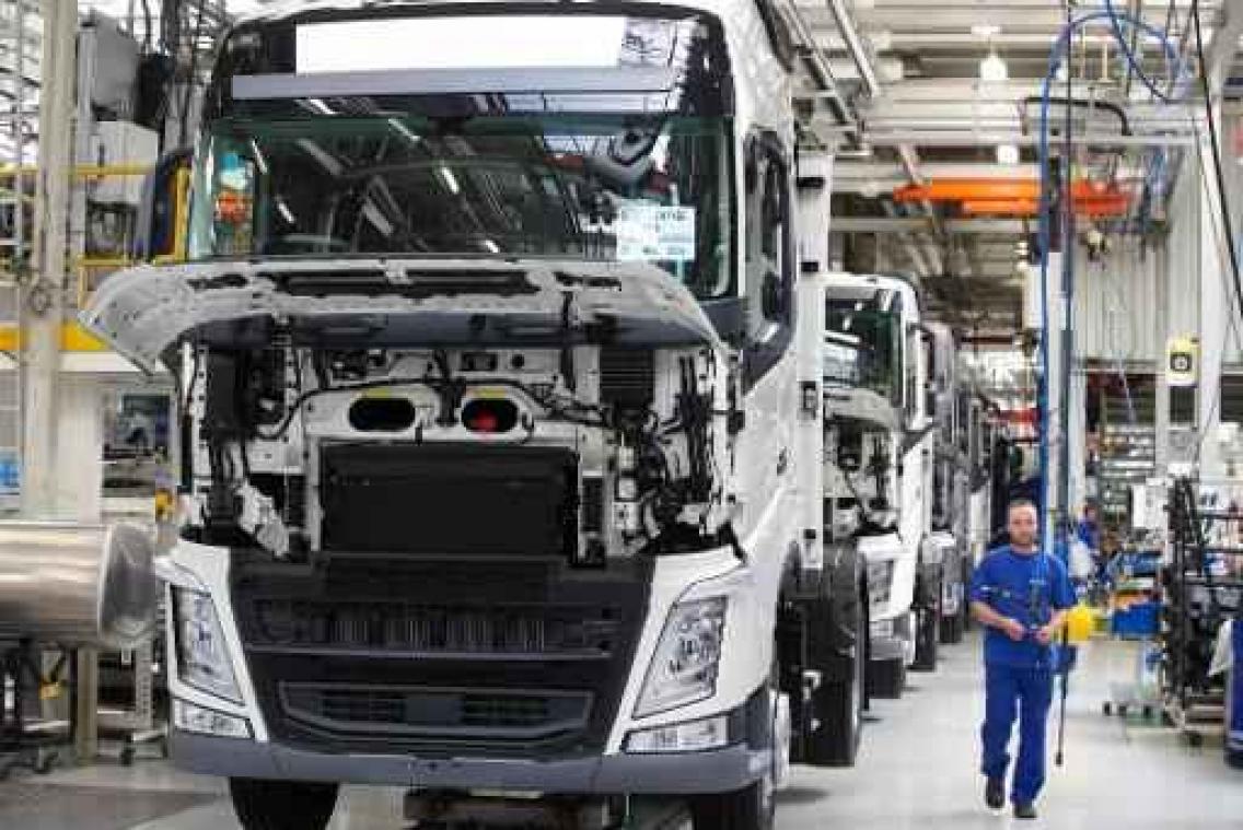 'Recordboetes voor Europese truckmakers'