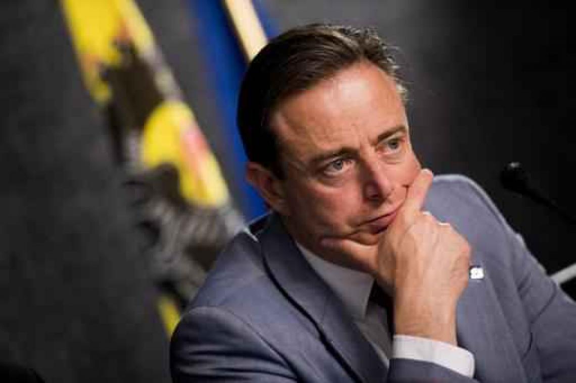 Gemeenteraad Antwerpen - "Tieners met wilde ideeën gevat, geen ver gevorderde terreurcel"