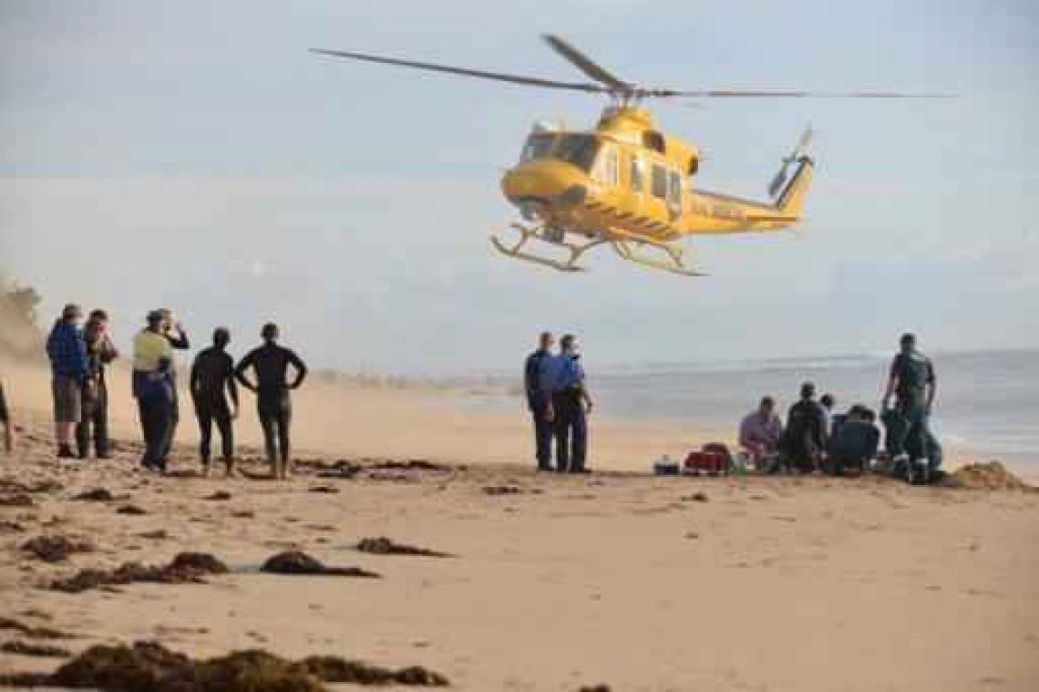 Surfer verliest been bij aanval door haai in Australië