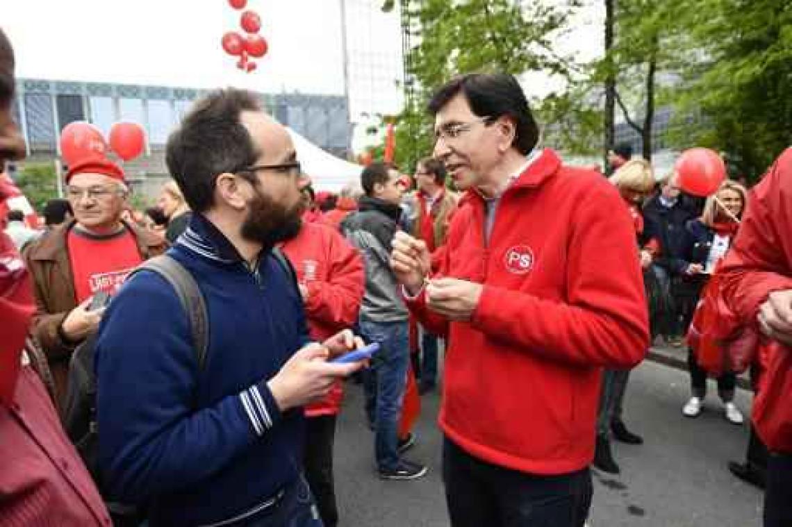 Di Rupo veroordeelt 'ophanging' Charles Michel