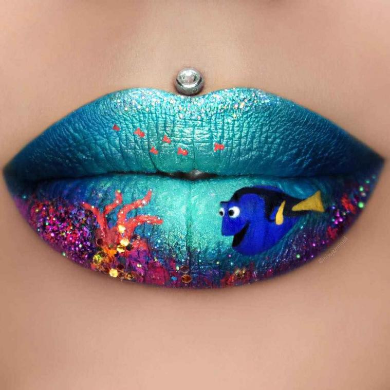 Visagiste tovert kunst op lippen tevoorschijn