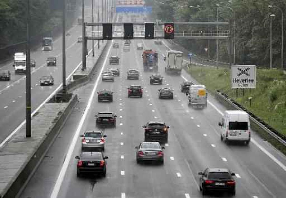 Gebruikelijke ochtendspits, in Limburg ongevallen door regenweer