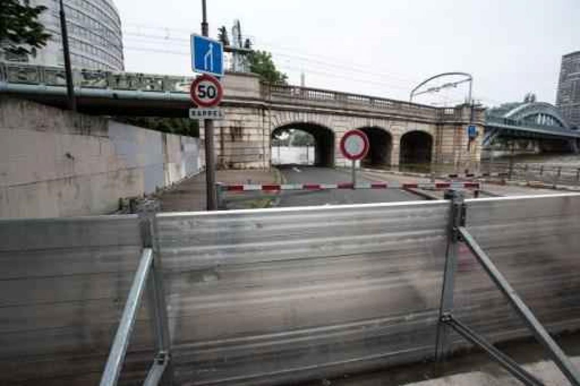 Parijs moet metro sluiten wegens hoog waterpeil van de Seine