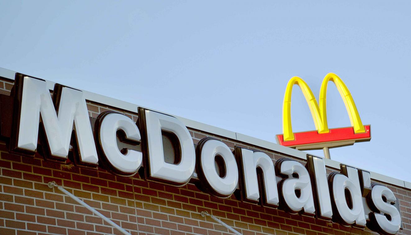 Vier je huwelijk met het McWedding-programma in McDonald's