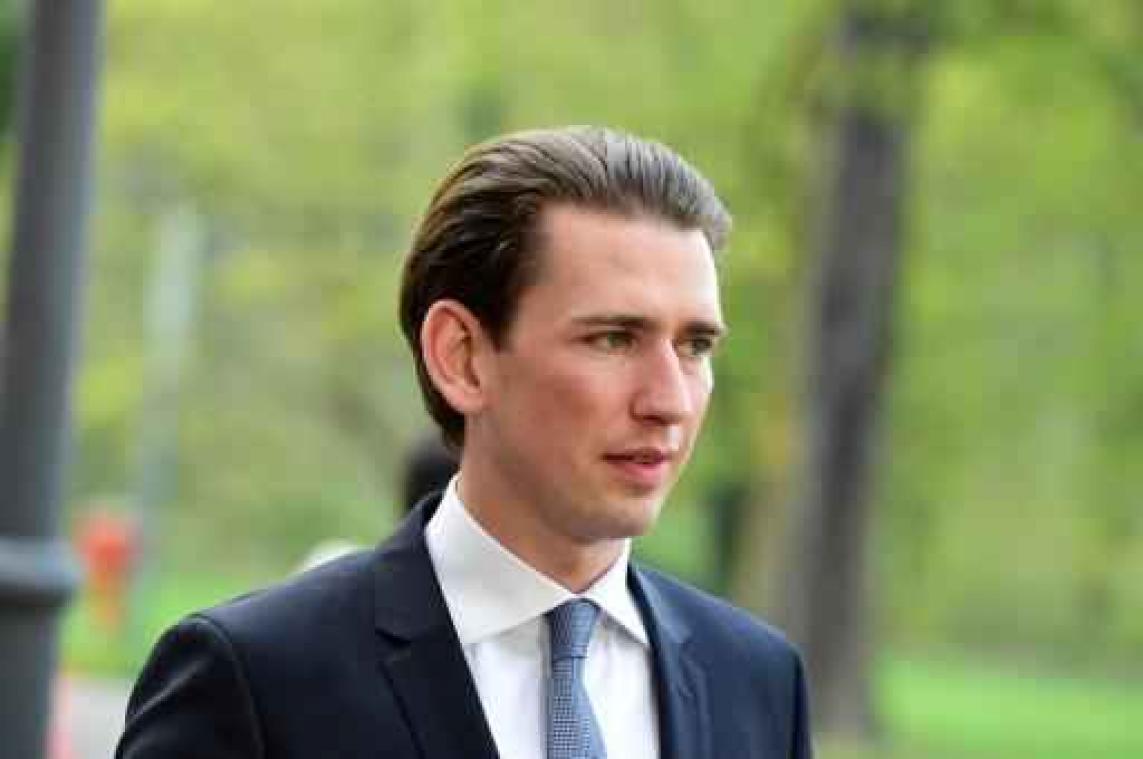 Oostenrijkse minister wil migranten naar eilanden brengen