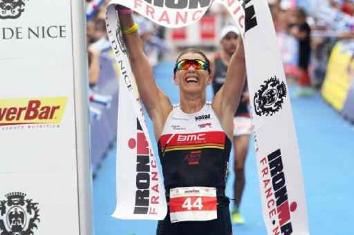 Tine Deckers wint vijfde keer Ironman Nice, Van Lierde valt naast podium bij comeback