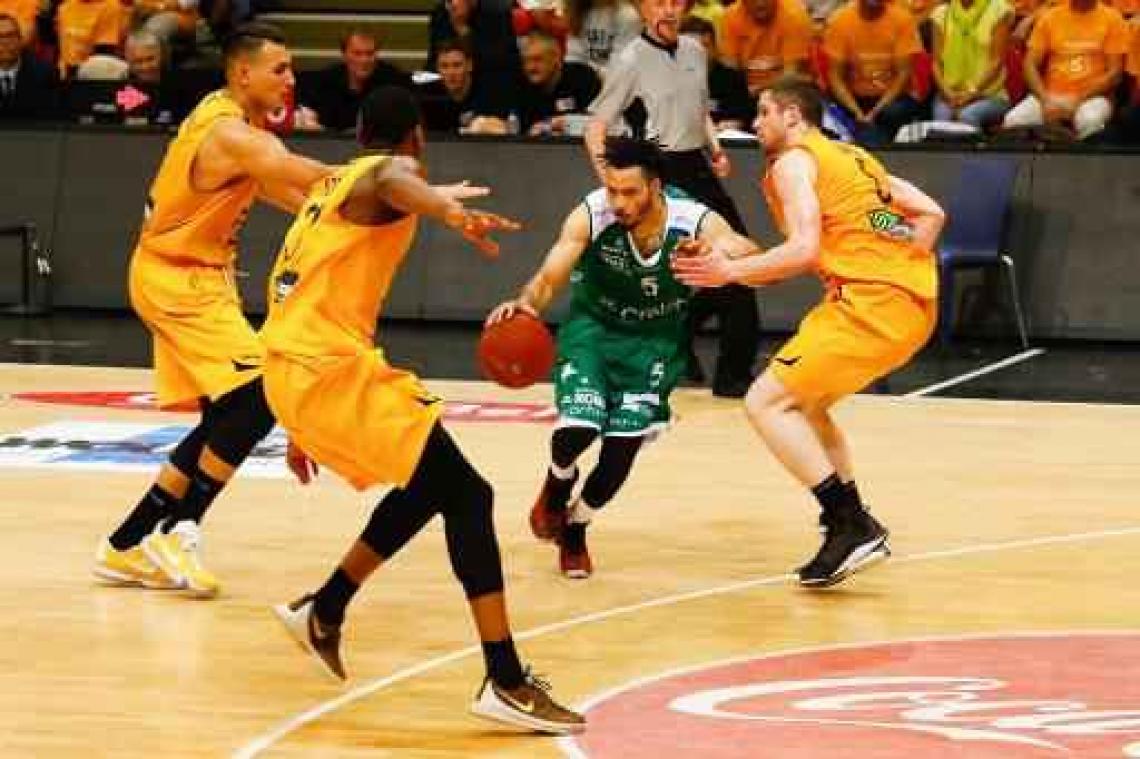 Scooore League - Oostende zet Aalst onder druk met nieuwe thuiszege