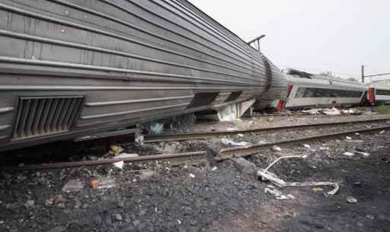 Treinongeval Saint-Georges-sur-Meuse - Tweede en derde wagon passagierstrein moeten nog getakeld worden