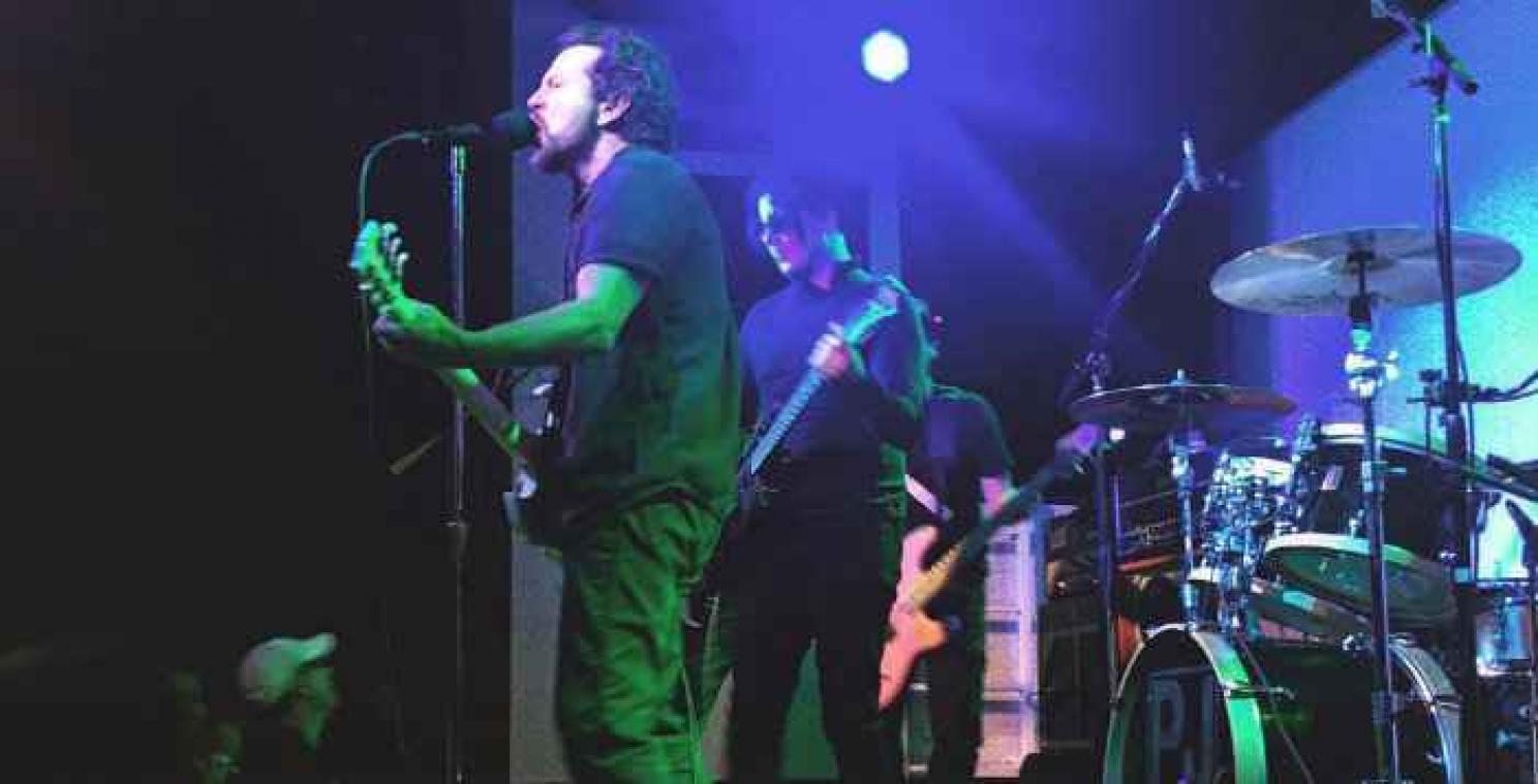 Jack White vergezelt Pearl Jam tijdens verrassingsoptreden