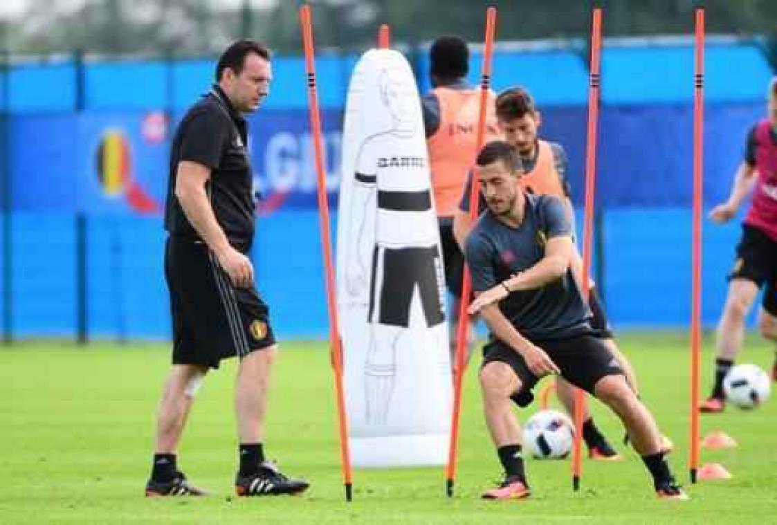 Eden Hazard staakt training na trap op voet, "niets ernstigs"