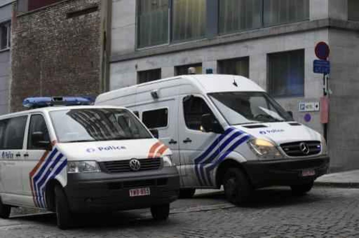 Verdachte opgepakt na tweede brand in politiewagen in Molenbeek