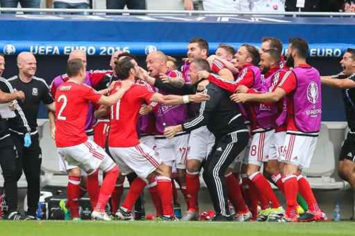 EK 2016 - Bale en Robson-Kanu bezorgen Wales de zege tegen Slowakije