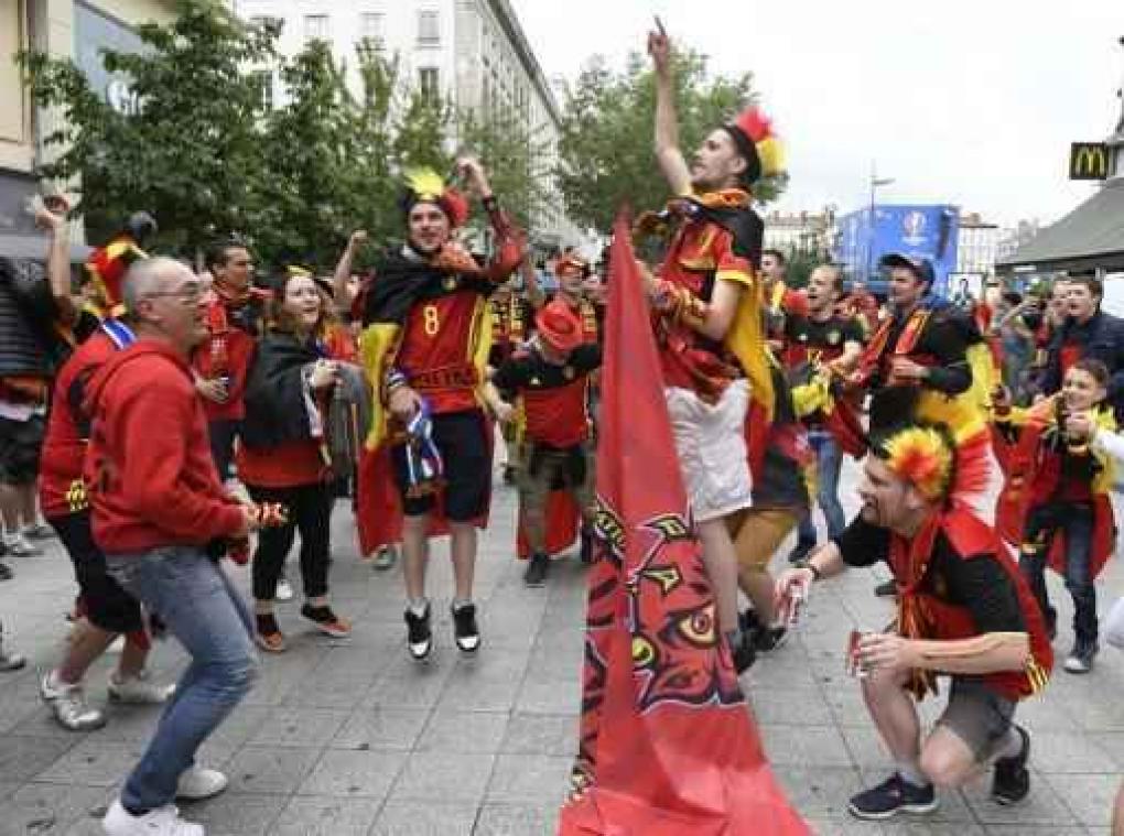 Veertiger bedreigt Italiaanse voetbalsupporters met nepwapen