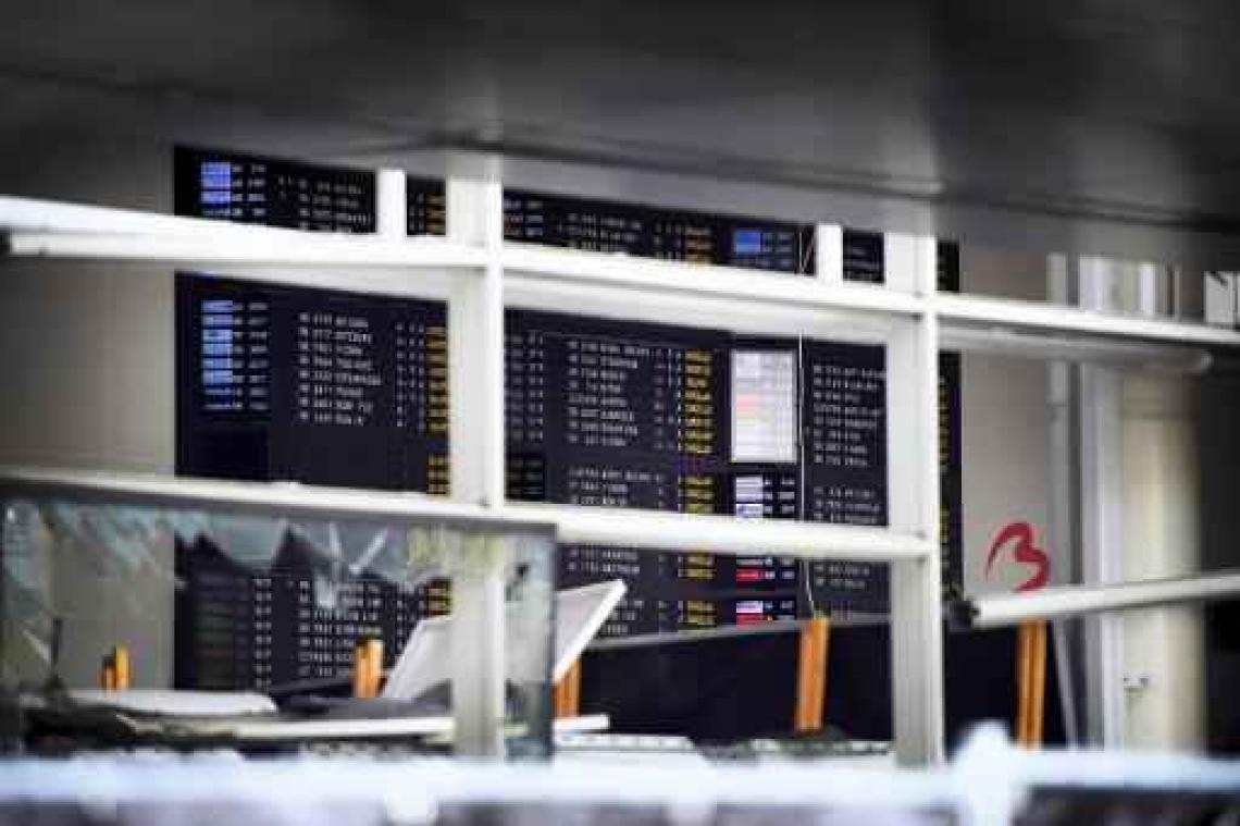 "Chaotische coördinatie" op Brussels Airport na aanslagen