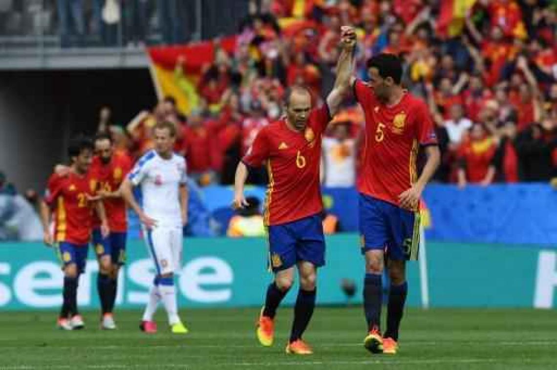 Zege in openingswedstrijd zorgt voor gemoedsrust bij Spanje