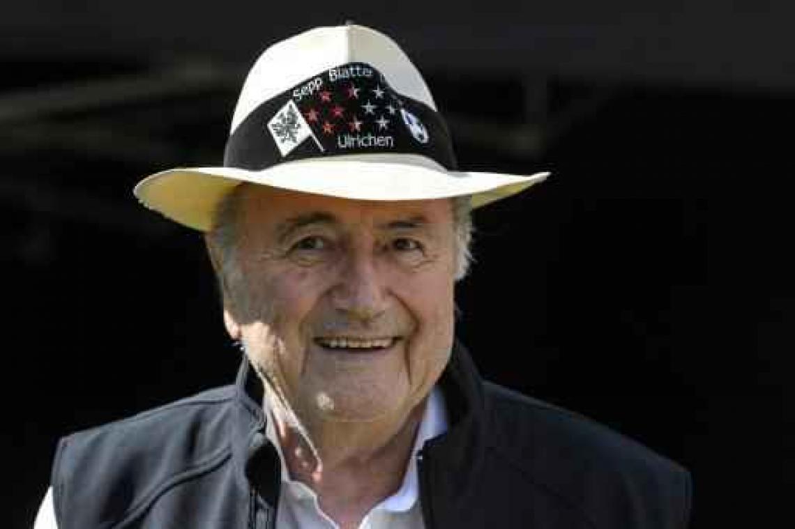 Ex-FIFA-voorzitter Sepp Blatter beschuldigt UEFA van gesjoemel bij lotingen