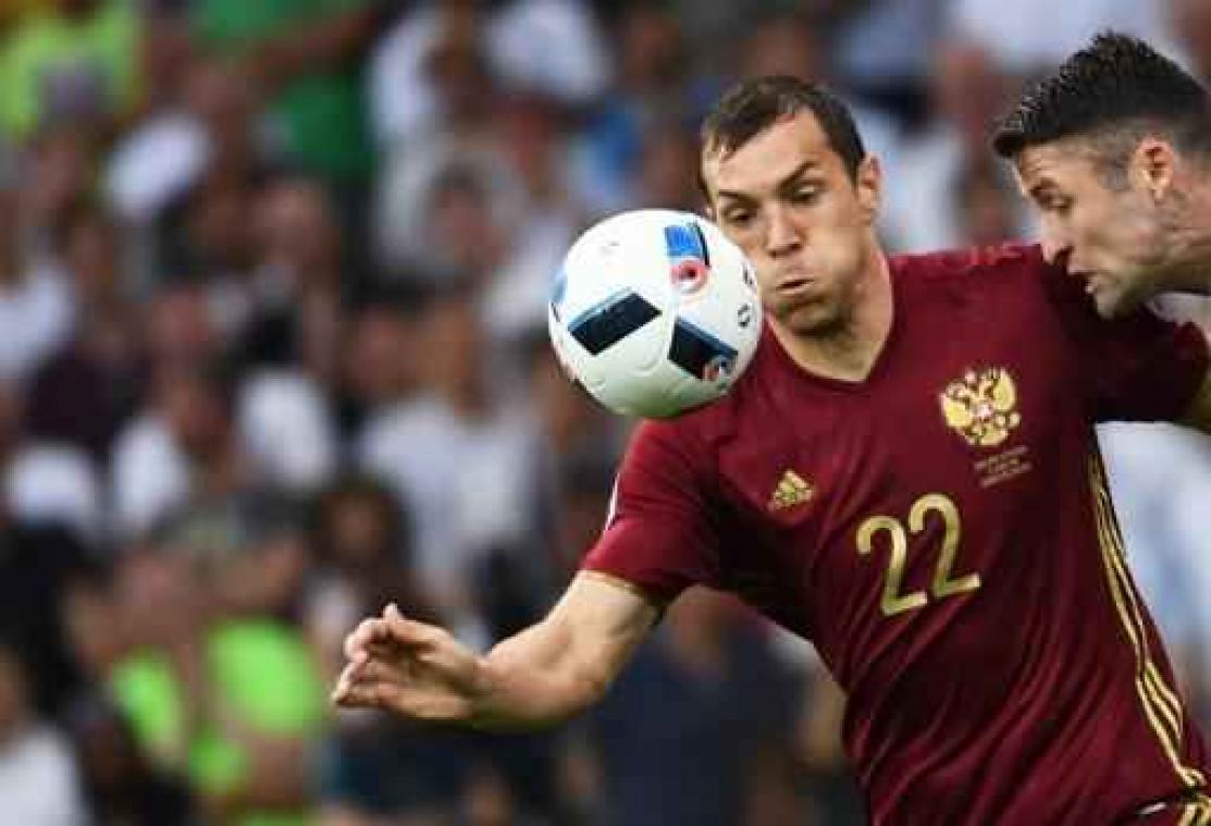Russische spits Dzyuba gooit olie op het vuur met uithaal naar Engelsen