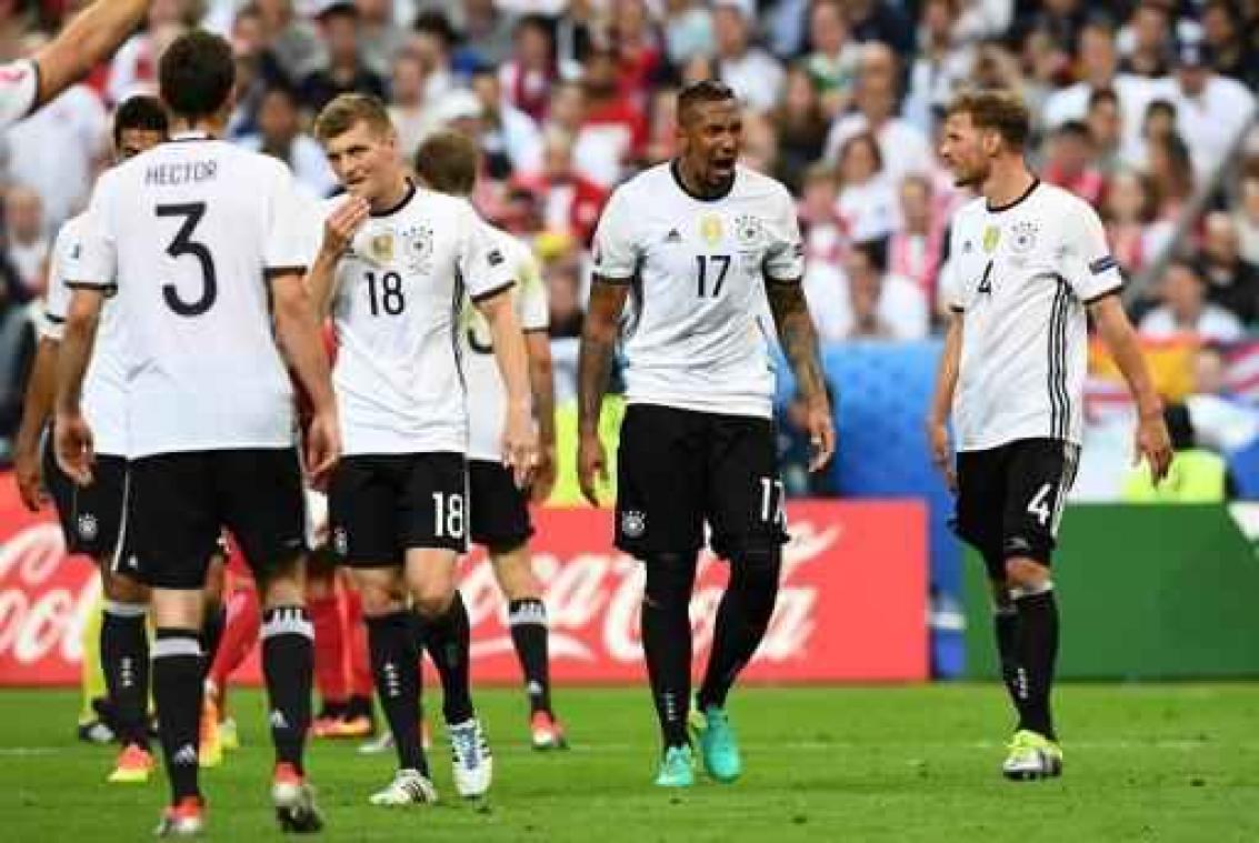EK 2016 - Duitsland en Polen aan kop van groep C na teleurstellende 0-0, Oekraïne uitgeschakeld