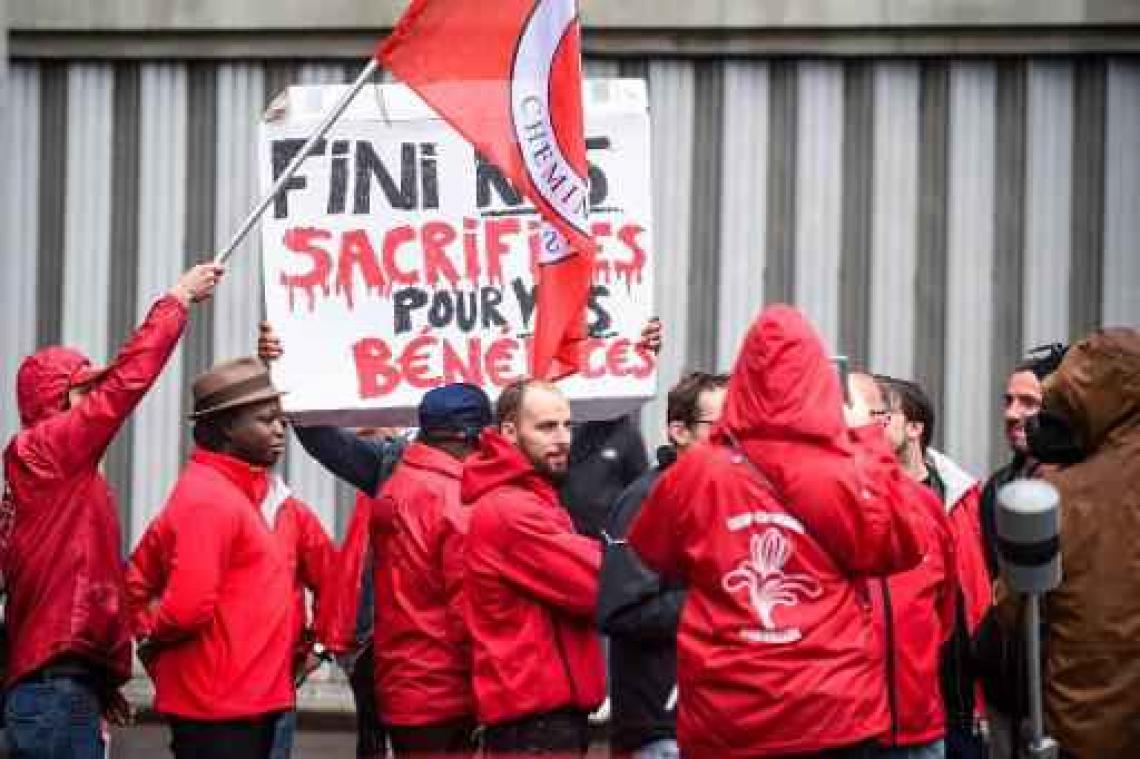 Drie keer minder stakingsdagen in 2015