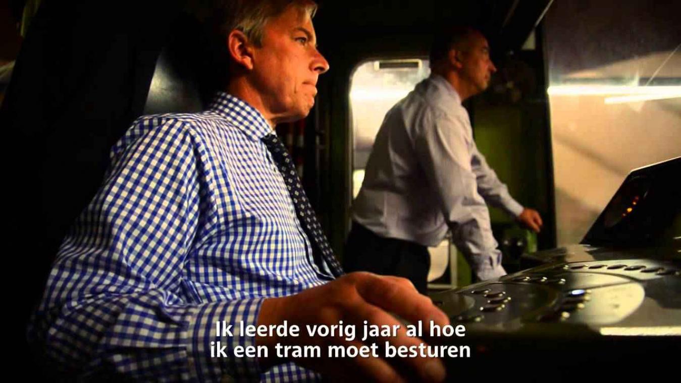 De CEO van de MIVB leert met de metro rijden