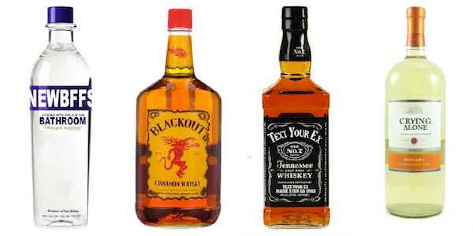 Deze eerlijke labels op flessen sterke drank vertellen je wat je te wachten staat als je teveel drinkt