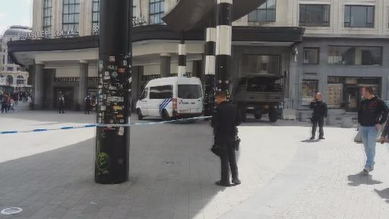 Het Centraal Station in Brussel ontruimd