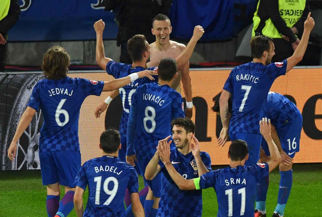 Perisic knalt wervelend Kroatië naar groepswinst na spektakelstuk